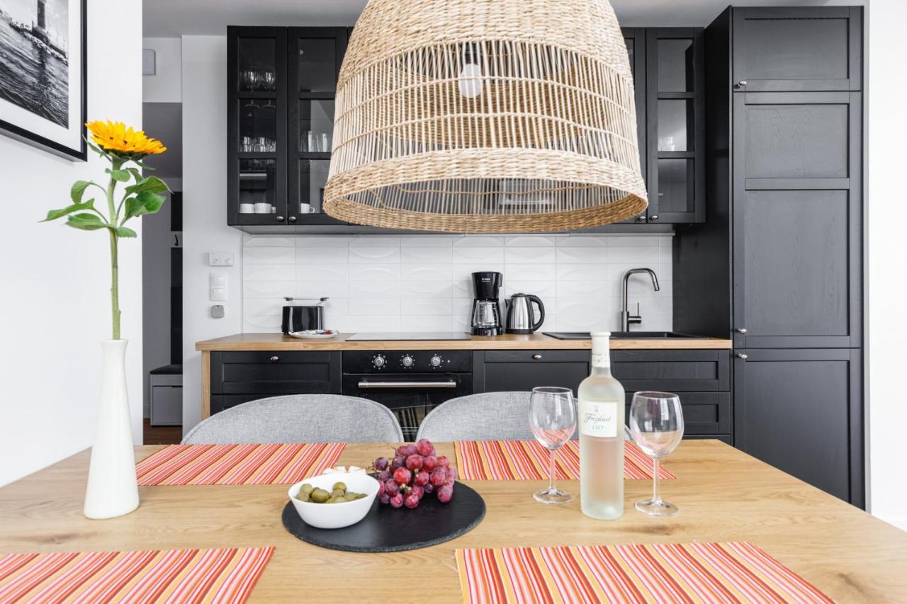 Modern & Spacious Baltin Blu By Renters Sarbinowo