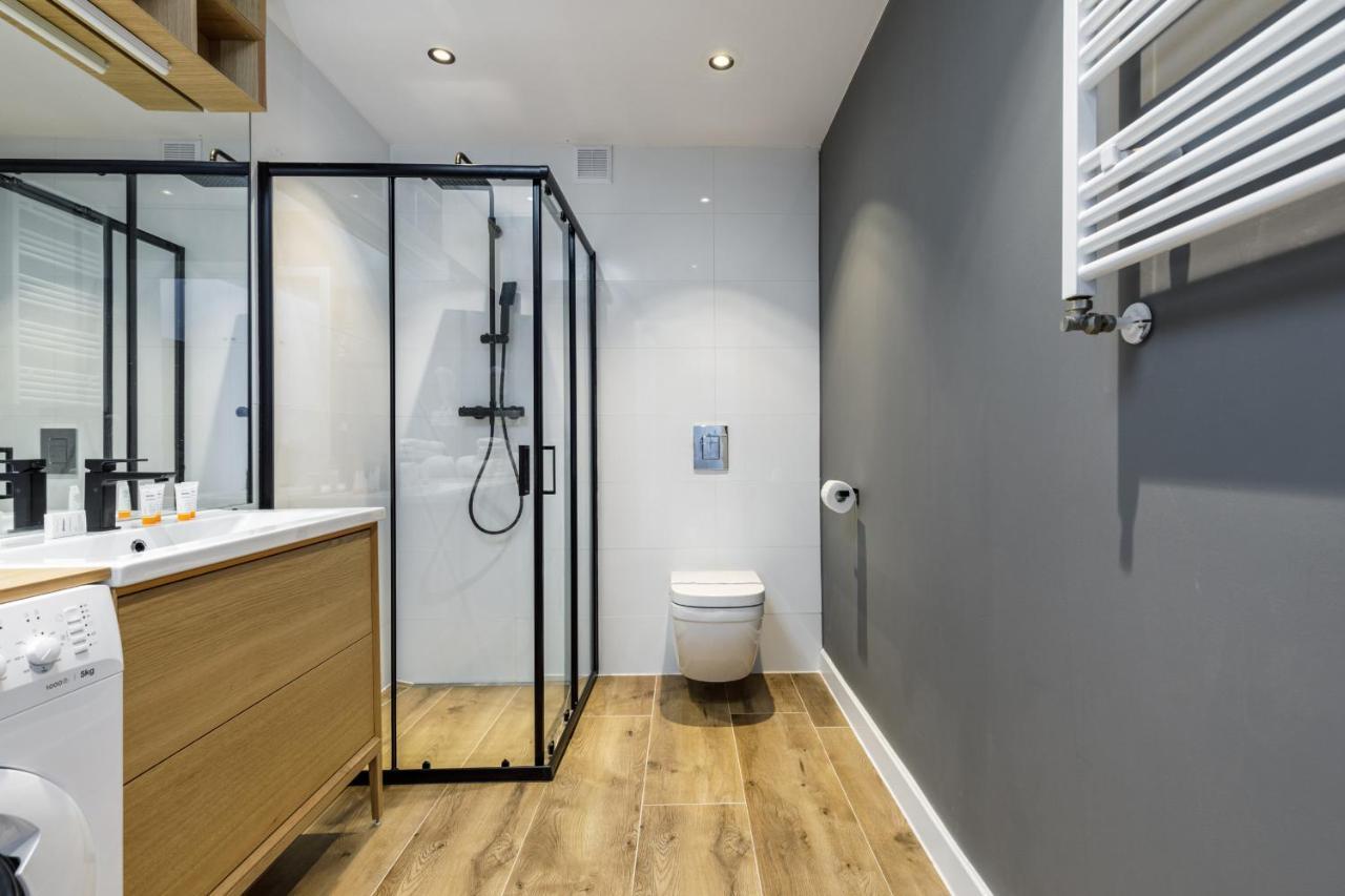 Modern & Spacious Baltin Blu By Renters