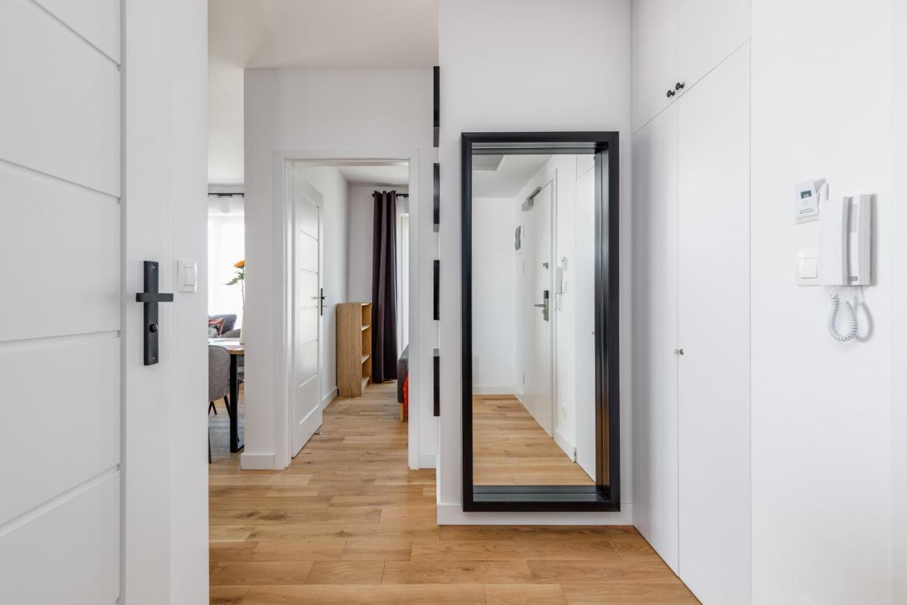 Modern & Spacious Baltin Blu By Renters Apartment