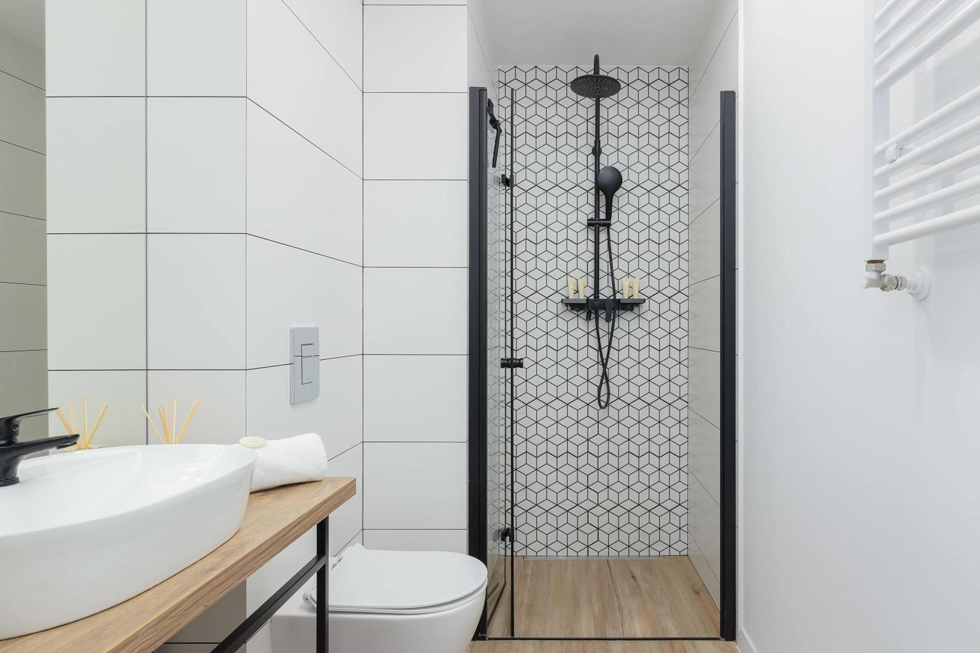 Modern & Spacious Baltin Blu By Renters Apartment Sarbinowo